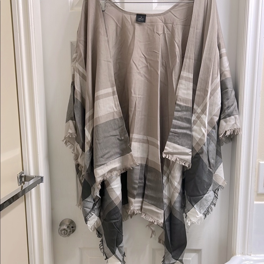 Elegant Contemporary Plaid Shawl Wrap Scarf Stripe Striped Gray Tan Cream